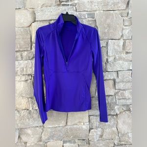 Lululemon half zip pull over. Size 6.